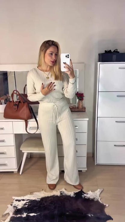 Conjunto Feminino em Tricot Modelo Canelado Conjunto em Malha Conjunto de calça Exclusiva